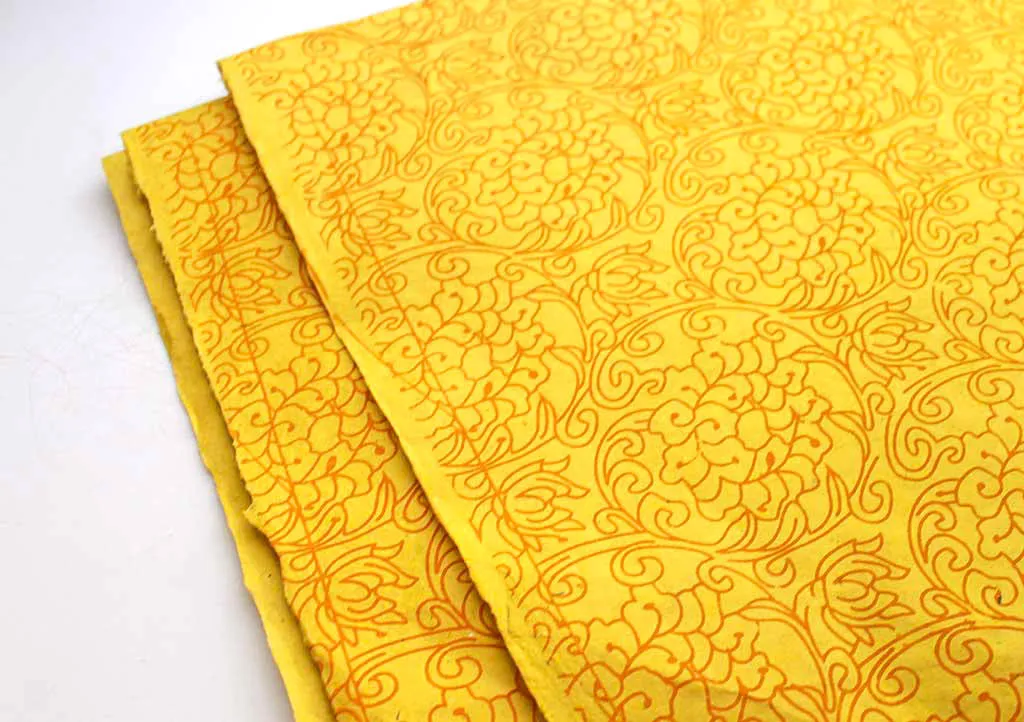 Beautiful Flower Printed Yellow Gift Wrapping Sheets