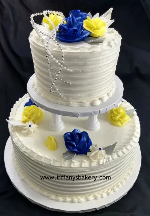 Divine Elegance Classic Wedding Cake